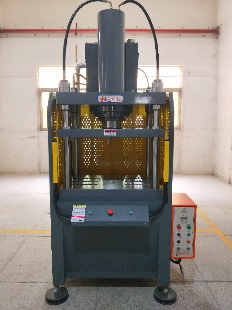 压铸件伺服切边机